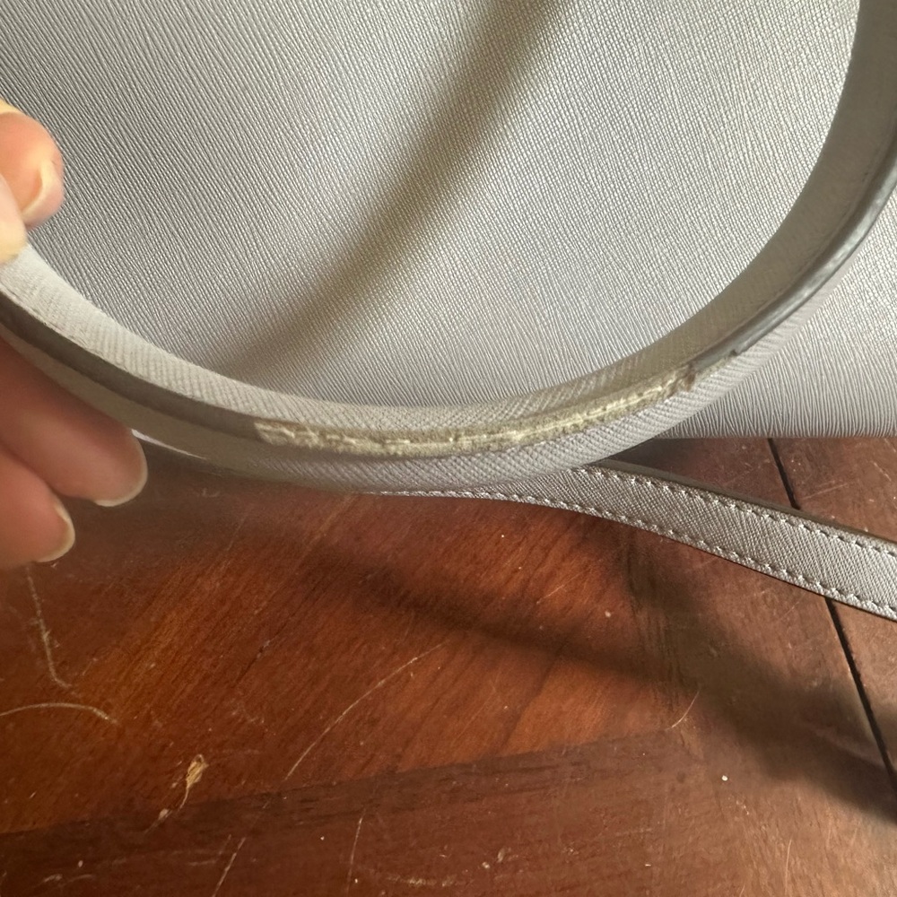 Henry Bendel Lavender Purse with long strap and dust cover - Picture 10 of 12
